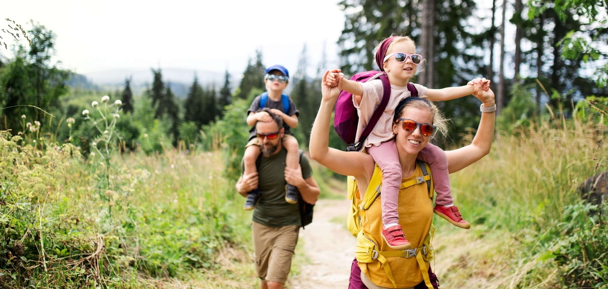 Wanderurlaub mit der Familie an der Donau.